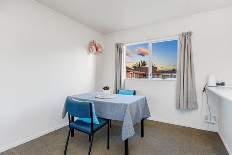 Photo of property in 12a Sturges Road, Henderson, Auckland, 0612
