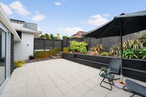 Photo of property in 15 Satara Crescent, Khandallah, Wellington, 6035