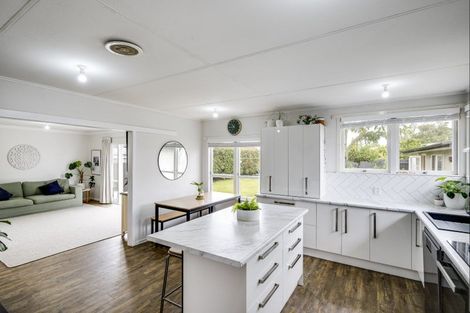 Photo of property in 10 Lipscombe Crescent, Havelock North, 4130