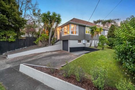 Photo of property in 2 Nutsey Avenue, Northcote, Auckland, 0627