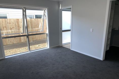 Photo of property in 28 Koru Loop, Paraparaumu, 5032