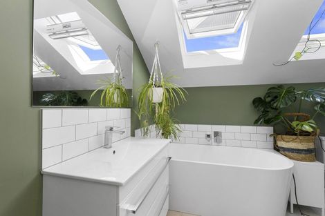 Photo of property in 68b Copeland Street, Epuni, Lower Hutt, 5011