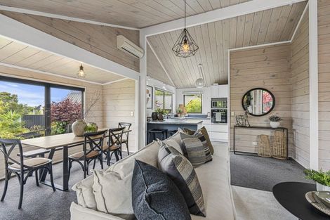 Photo of property in 6 Honnor Place, Hurdon, New Plymouth, 4310