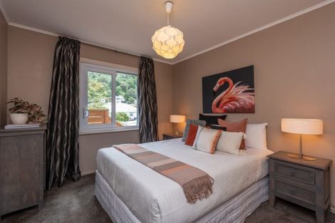 Photo of property in 186b Queens Drive, Lyall Bay, Wellington, 6022