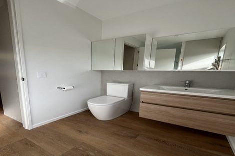 Photo of property in 1 Tanera Crescent, Brooklyn, Wellington, 6021