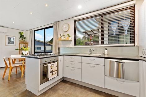 Photo of property in 2/22 Starforth Place, Henderson, Auckland, 0612