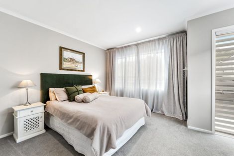 Photo of property in 87 Karepiro Drive, Stanmore Bay, Whangaparaoa, 0932