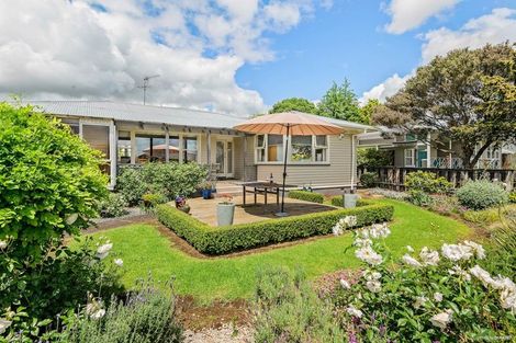 Photo of property in 136 Kitchener Road, Pukekohe, 2120