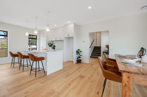 Photo of property in 4d Forlong Rise, Helensville, 0800