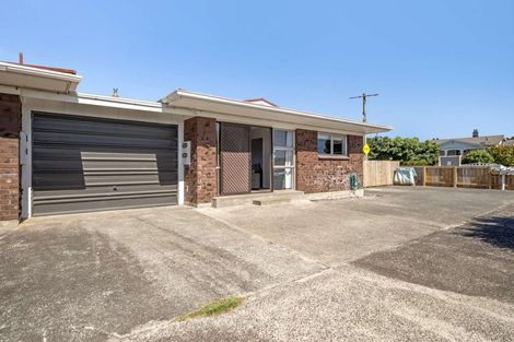 Photo of property in 112a Queen Street, Waiuku, 2123