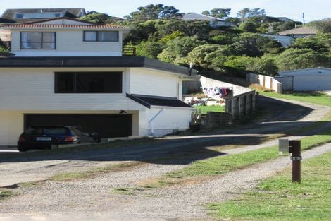 Photo of property in 162 Newlands Road, Newlands, Wellington, 6037