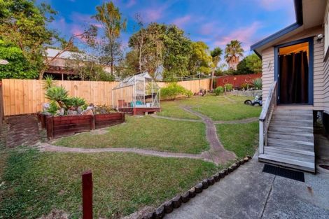 Photo of property in 3 Lanigan Street, Birkdale, Auckland, 0626