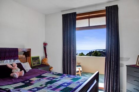 Photo of property in Devonport Apartments, 50/127 Saint Aubyn Street, New Plymouth, 4310