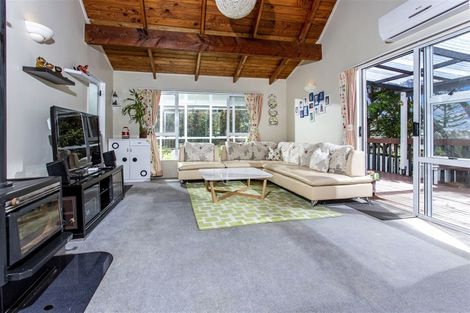 Photo of property in 2a Castleton Street, Birkdale, Auckland, 0626