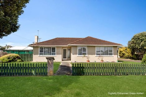 Photo of property in 38 Manuka Street, Castlecliff, Whanganui, 4501