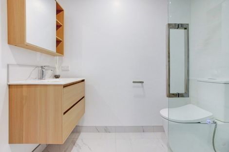 Photo of property in 2/23 Awaroa Road, Sunnyvale, Auckland, 0612