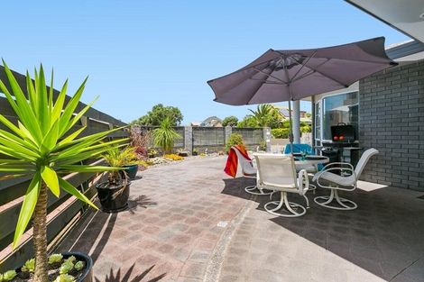 Photo of property in 23a Sunbrae Grove, Mount Maunganui, 3116