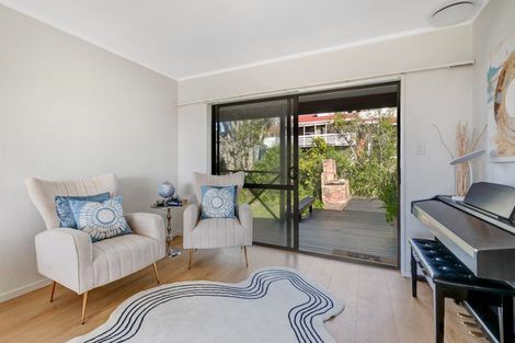 Photo of property in 24 Bronzewing Terrace, Unsworth Heights, Auckland, 0632