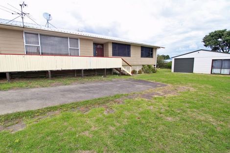 Photo of property in 64 Hollyford Drive, Clover Park, Auckland, 2105