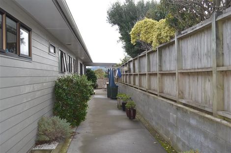 Photo of property in 5 The Top Gallant, Whitby, Porirua, 5024