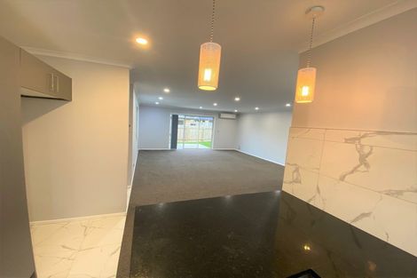 Photo of property in 13 Frederick Place, Whalers Gate, New Plymouth, 4310