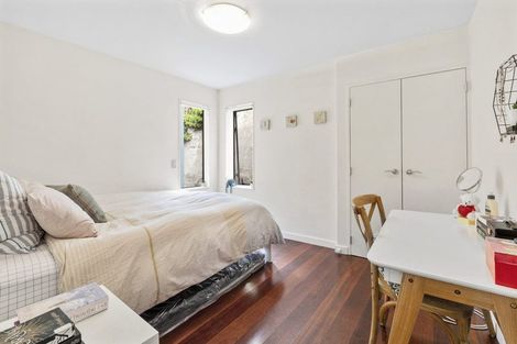 Photo of property in Aqua, 11/74 Oriental Parade, Oriental Bay, Wellington, 6011