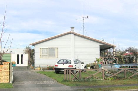 Photo of property in 5 Burrows Place, Frankton, Hamilton, 3204