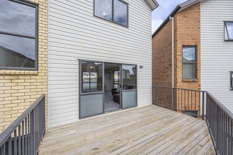 Photo of property in St Claire Village, 229/172 Mcleod Road, Te Atatu South, Auckland, 0610