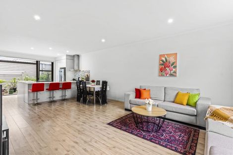 Photo of property in 20 Rere Close, Takanini, 2112