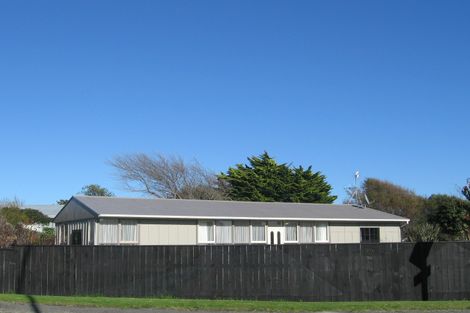 Photo of property in 50 Mazengarb Road, Paraparaumu Beach, Paraparaumu, 5032