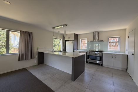 Photo of property in 24c Bradbury Road, Botany Downs, Auckland, 2010