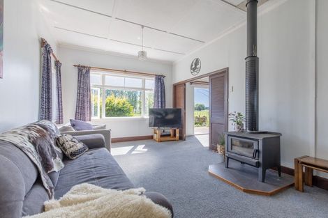Photo of property in 471 Porangahau Road, Waipukurau, 4282