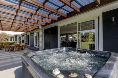 Photo of property in 50a Richmond Road, Brixton, New Plymouth, 4373