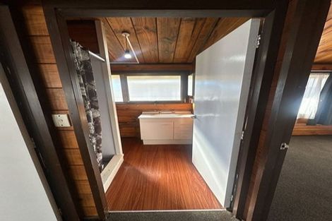 Photo of property in 3/89 Pinehaven Road, Pinehaven, Upper Hutt, 5019