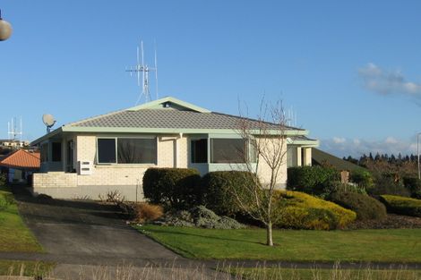 Photo of property in 4 West Ridge Drive, Western Heights, Hamilton, 3200