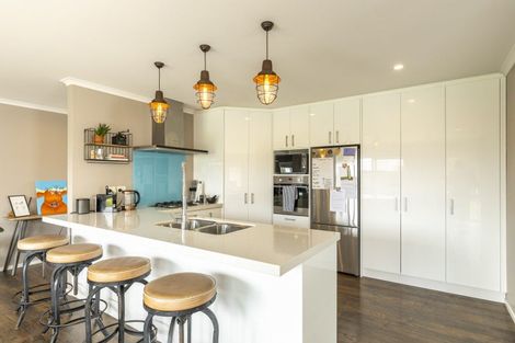 Photo of property in 3 Keene Drive, Bell Block, New Plymouth, 4312