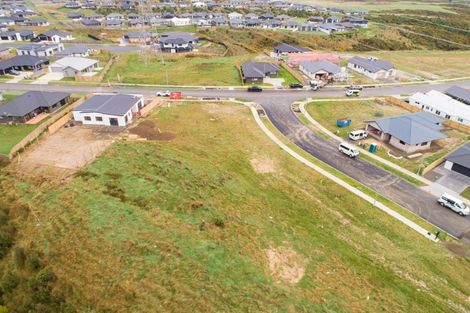 Photo of property in 54 Atlantic Drive, Fitzherbert, Palmerston North, 4410
