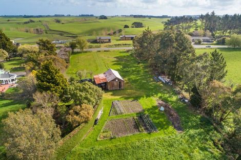Photo of property in Thyme Out Estate, 800 Halcombe Road, Halcombe, Feilding, 4775