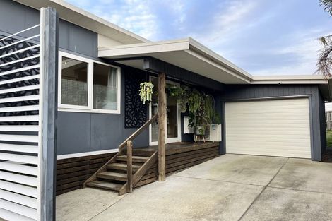 Photo of property in 15a Sea View Terrace, Cockle Bay, Auckland, 2014