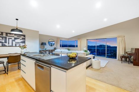 Photo of property in 22 Ships Cove, Whitby, Porirua, 5024