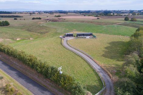 Photo of property in 567 Lethbridge Road, Halcombe, 4775