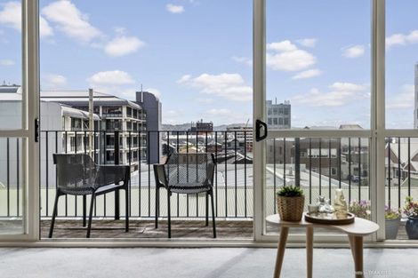 Photo of property in De Vere Apartments, 9/23 Tennyson Street, Te Aro, Wellington, 6011