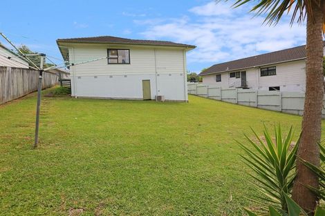 Photo of property in 4 Landsdale Place, Massey, Auckland, 0614