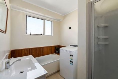 Photo of property in 42a Hicks Close, Whitby, Porirua, 5024