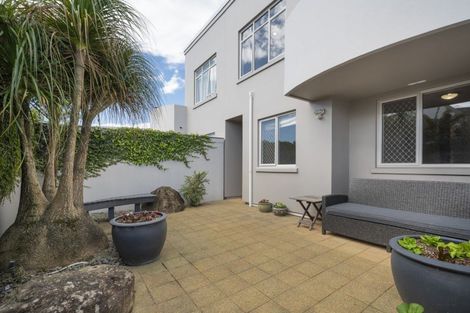 Photo of property in 6/29 Third Avenue, Tauranga, 3110
