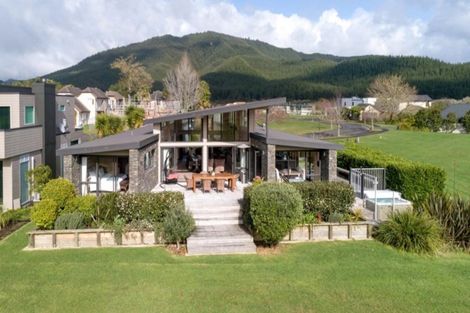 Photo of property in 32 Saint Andrews Drive, Pauanui, Hikuai, 3579