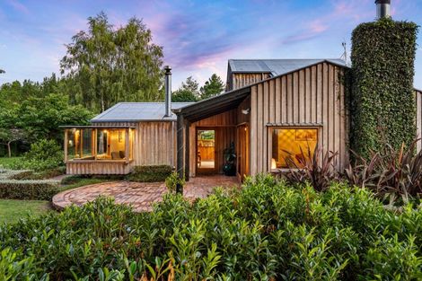 Photo of property in 16 Miller Street, Otane, 4202