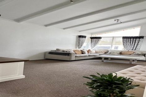 Photo of property in 32 Sunvue Road, Glen Eden, Auckland, 0602