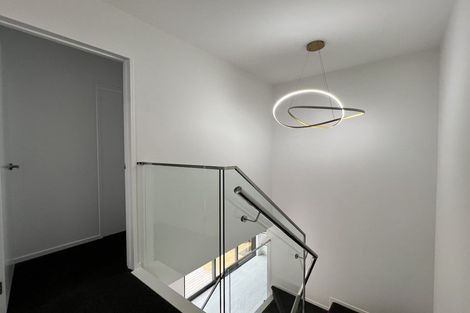 Photo of property in 105a Bond Crescent, Forrest Hill, Auckland, 0620