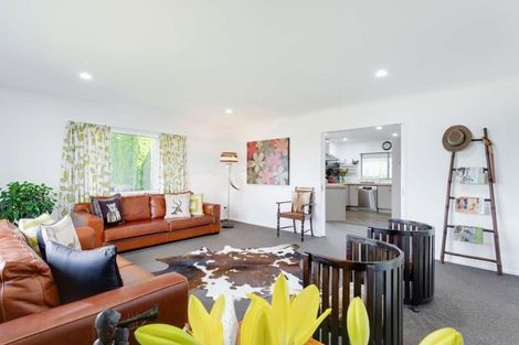Photo of property in 18 Mcewen Crescent, Riverstone Terraces, Upper Hutt, 5018